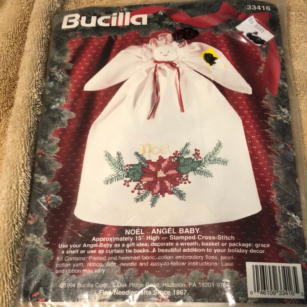 1994 Bucilla Noel Angel Baby 15" Poinsettia Stamped Cross Stitch #33416